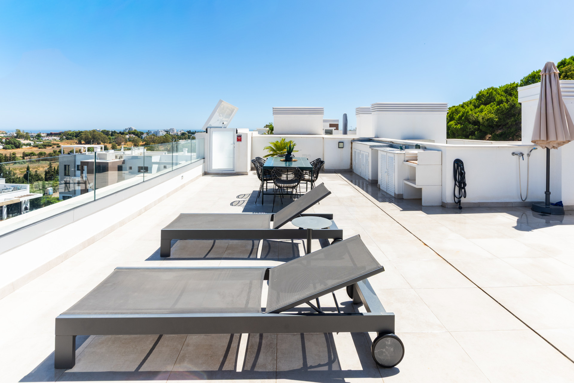 Luxury Duplex Penthouse with Private Rooftop on the New Golden Mile · Photo 17