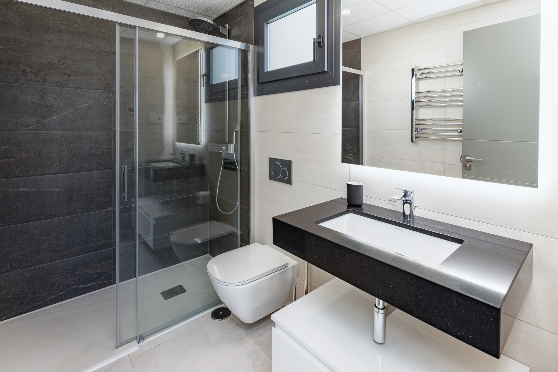 Luxury Duplex Penthouse with Private Rooftop on the New Golden Mile · Photo 14